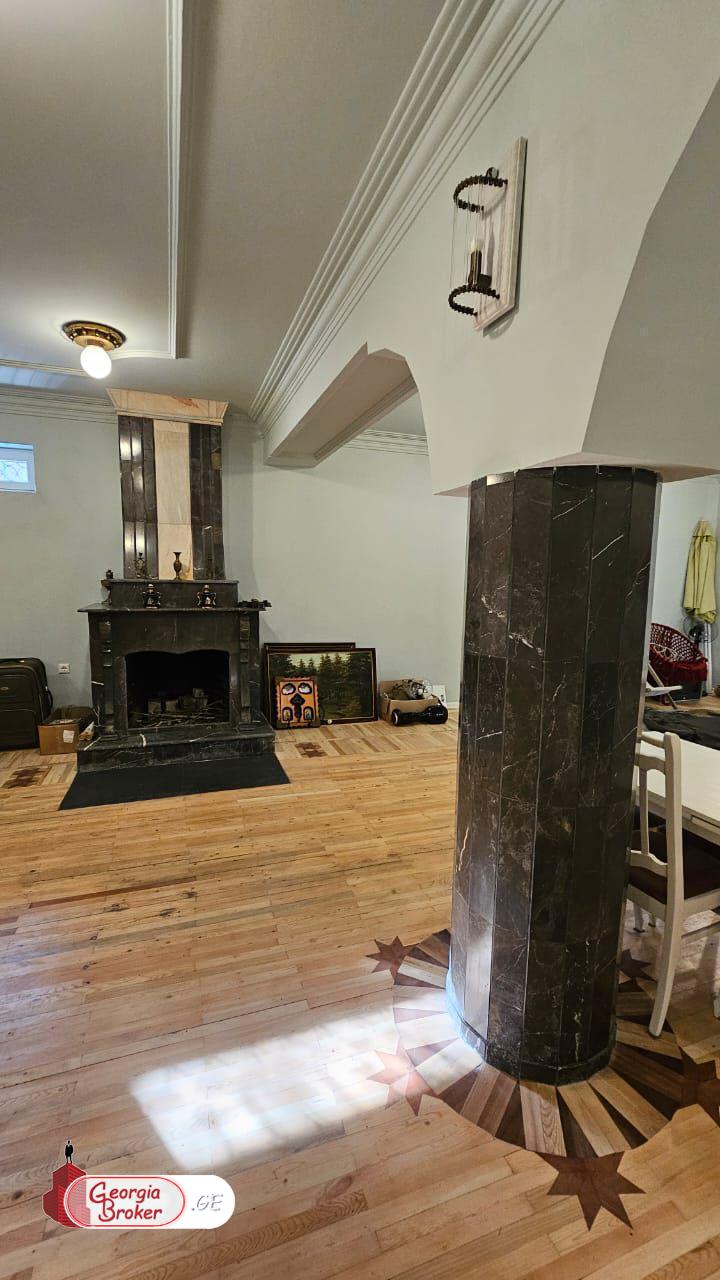 იყიდება ახალი გარემონტებული 9 ოთახიანი  აგარაკი არმაზში